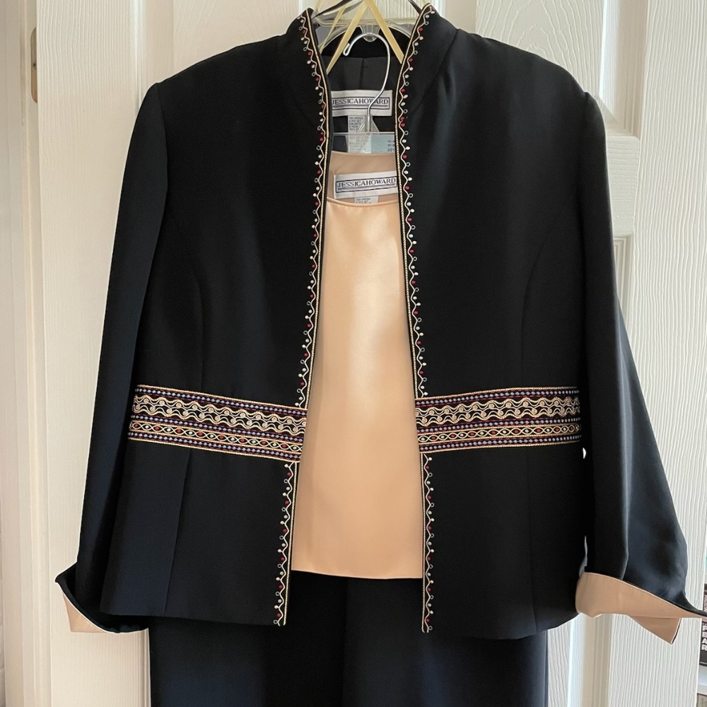 Jessica Howard 3 piece suit (size 12)